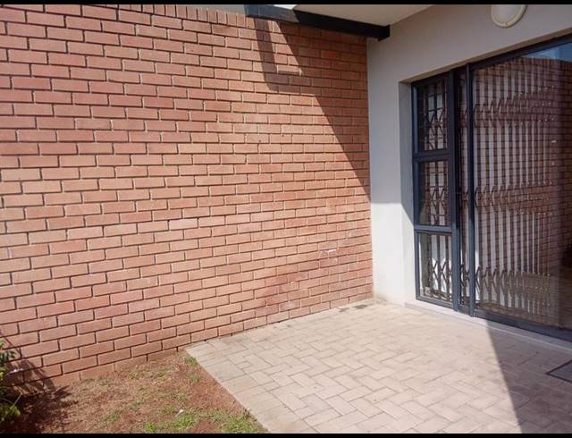 2 BEDROOM TOWNHOUSE FOR SALE IN VORNA VALLEY